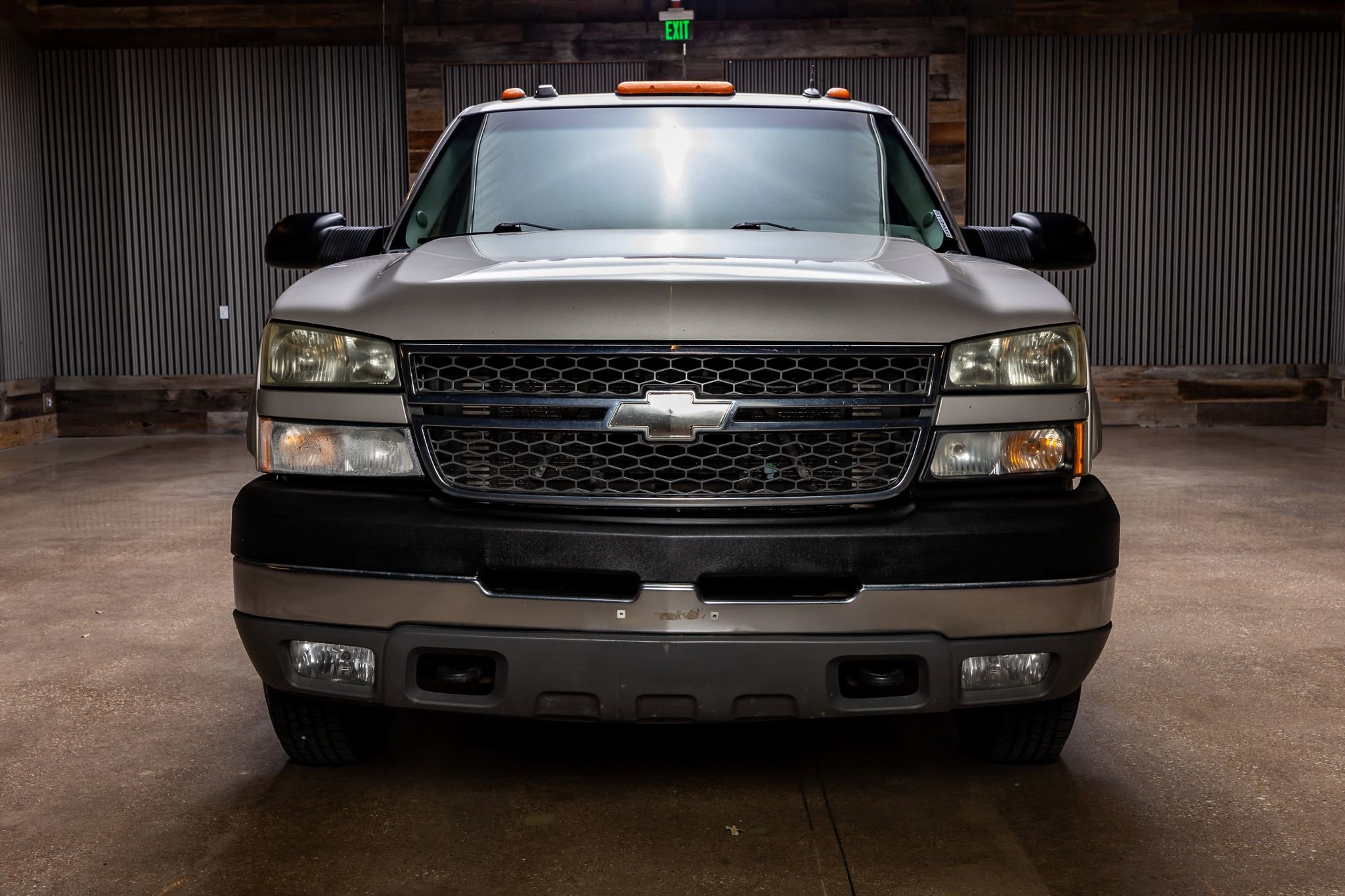 Used 2005 Chevrolet Silverado 3500 LT w/ Heavy-Duty Power Package image 2