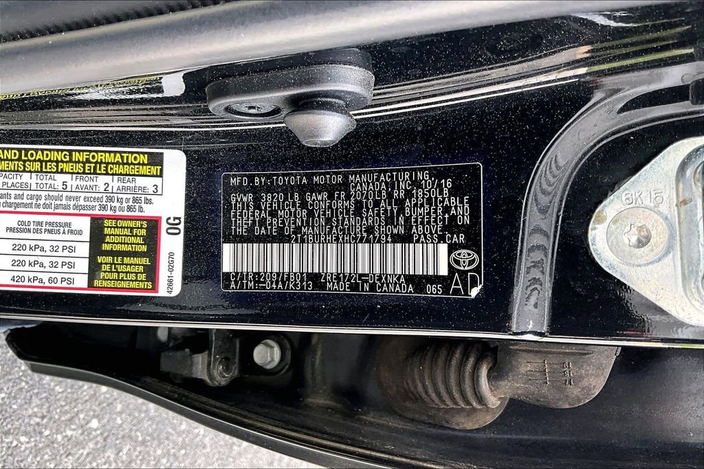 Used 2017 Toyota Corolla LE image 18