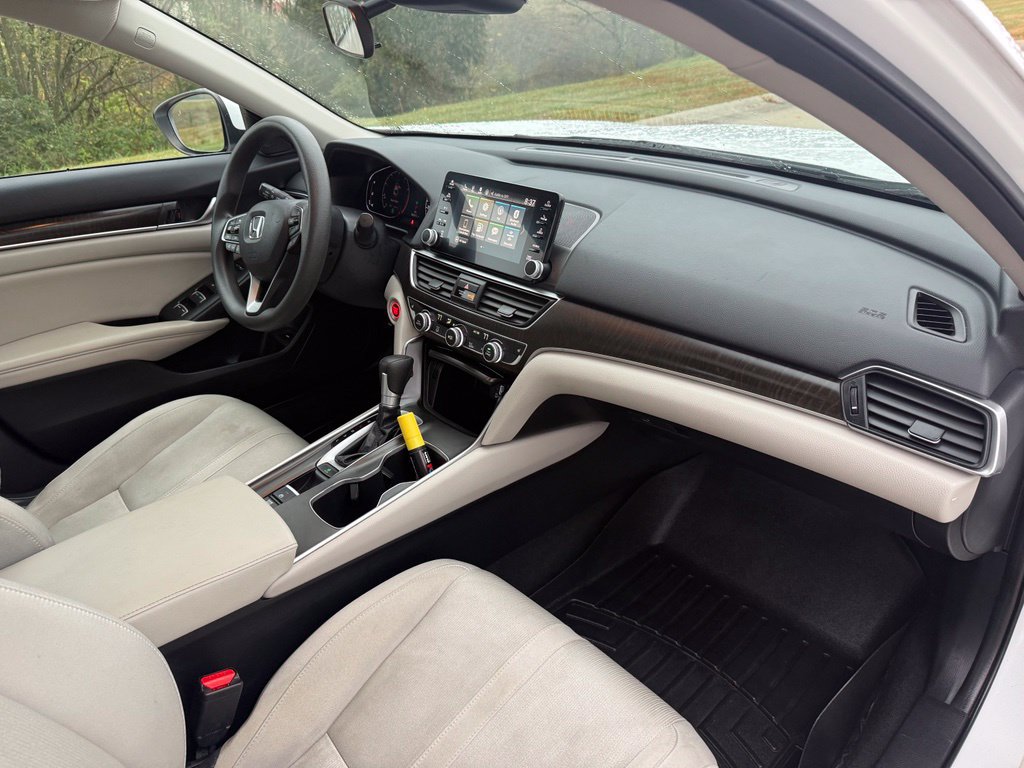 Used 2018 Honda Accord EX image 22