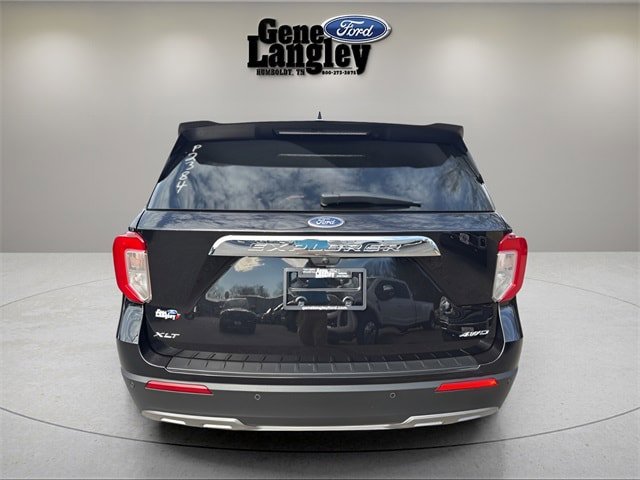 Used 2023 Ford Explorer XLT w/ Equipment Group 202A image 6