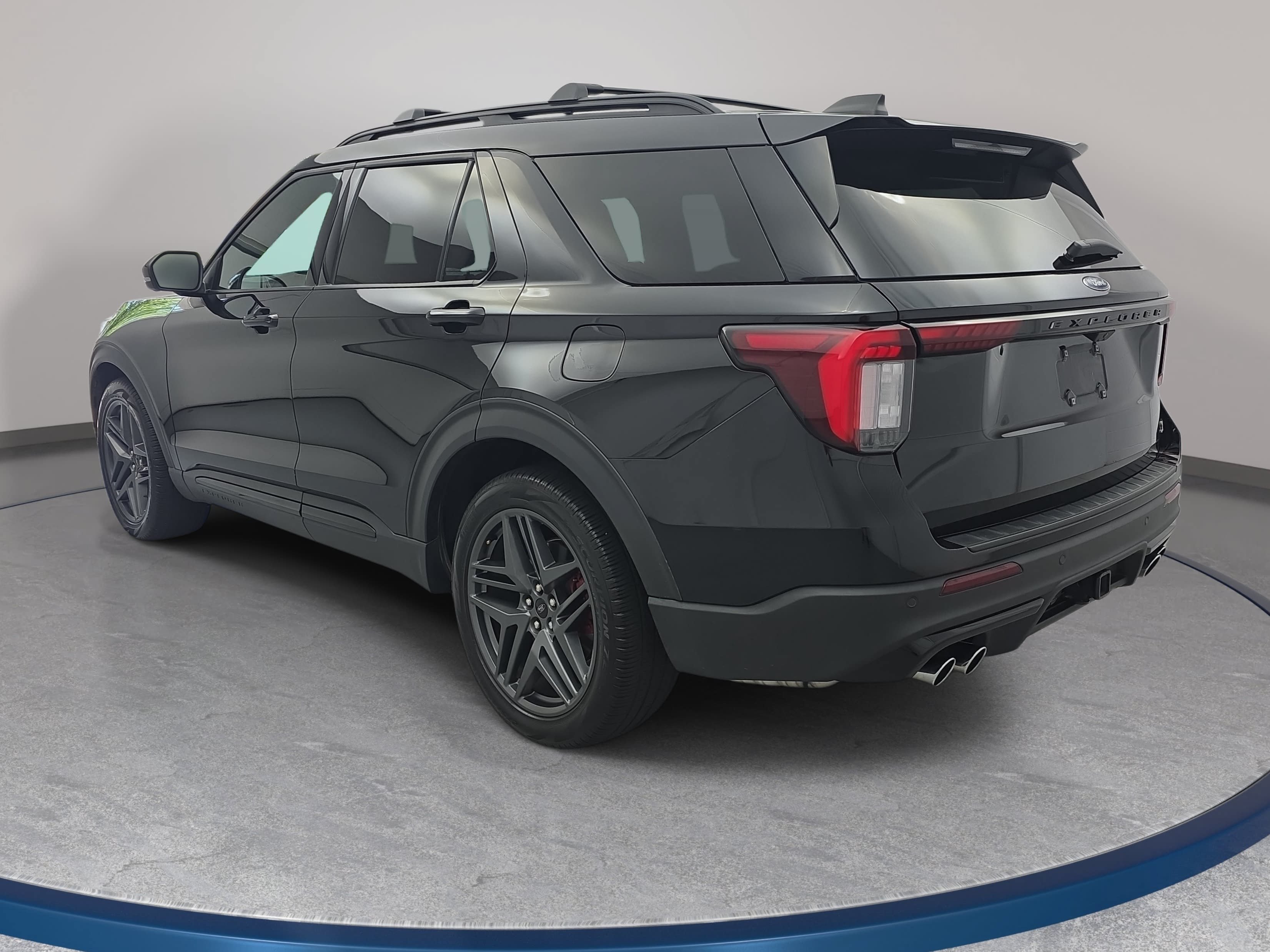 Used 2025 Ford Explorer ST AWD/4WD image 7