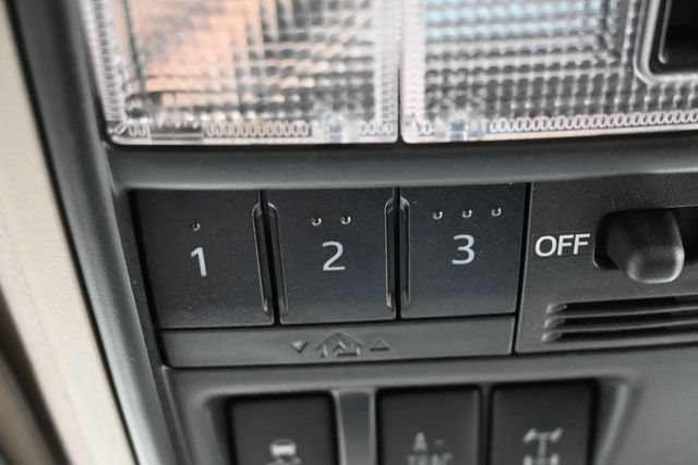 Used 2023 Toyota 4Runner TRD Off-Road Premium w/ Off Road Premium Plus Package AWD/4WD image 29