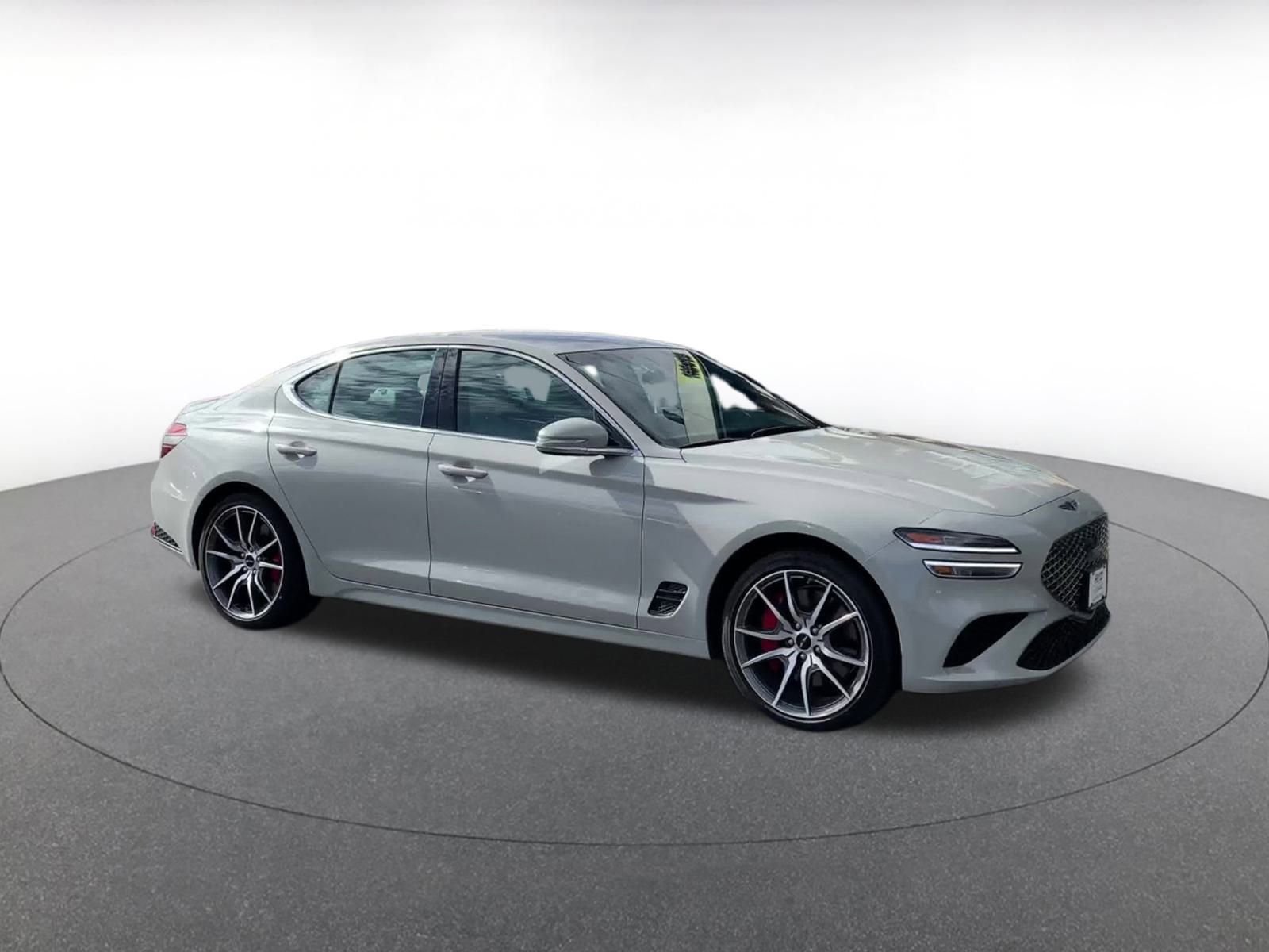Used 2025 Genesis G70 2.5T image 2