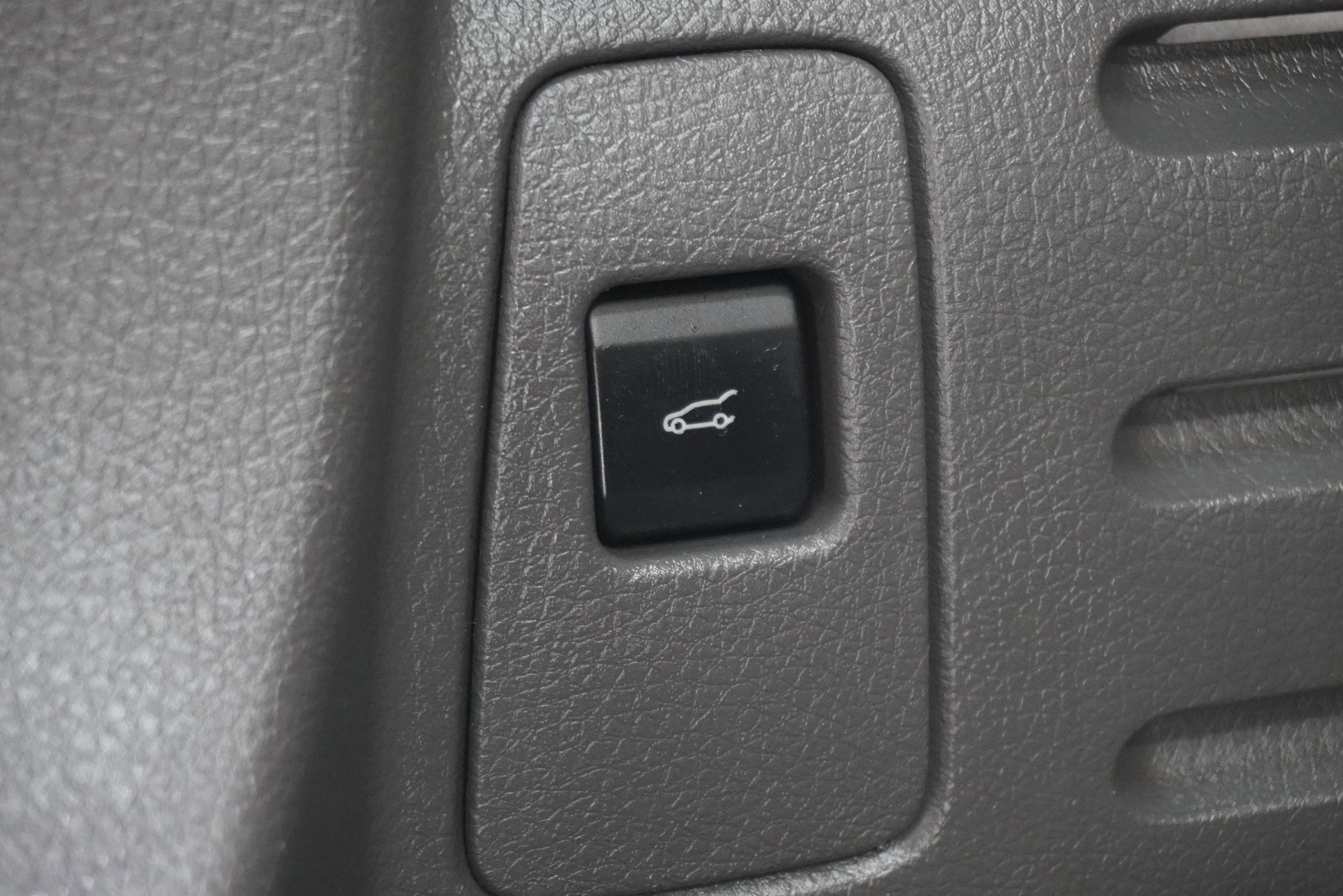 Used 2013 Ford Edge SEL FWD image 22