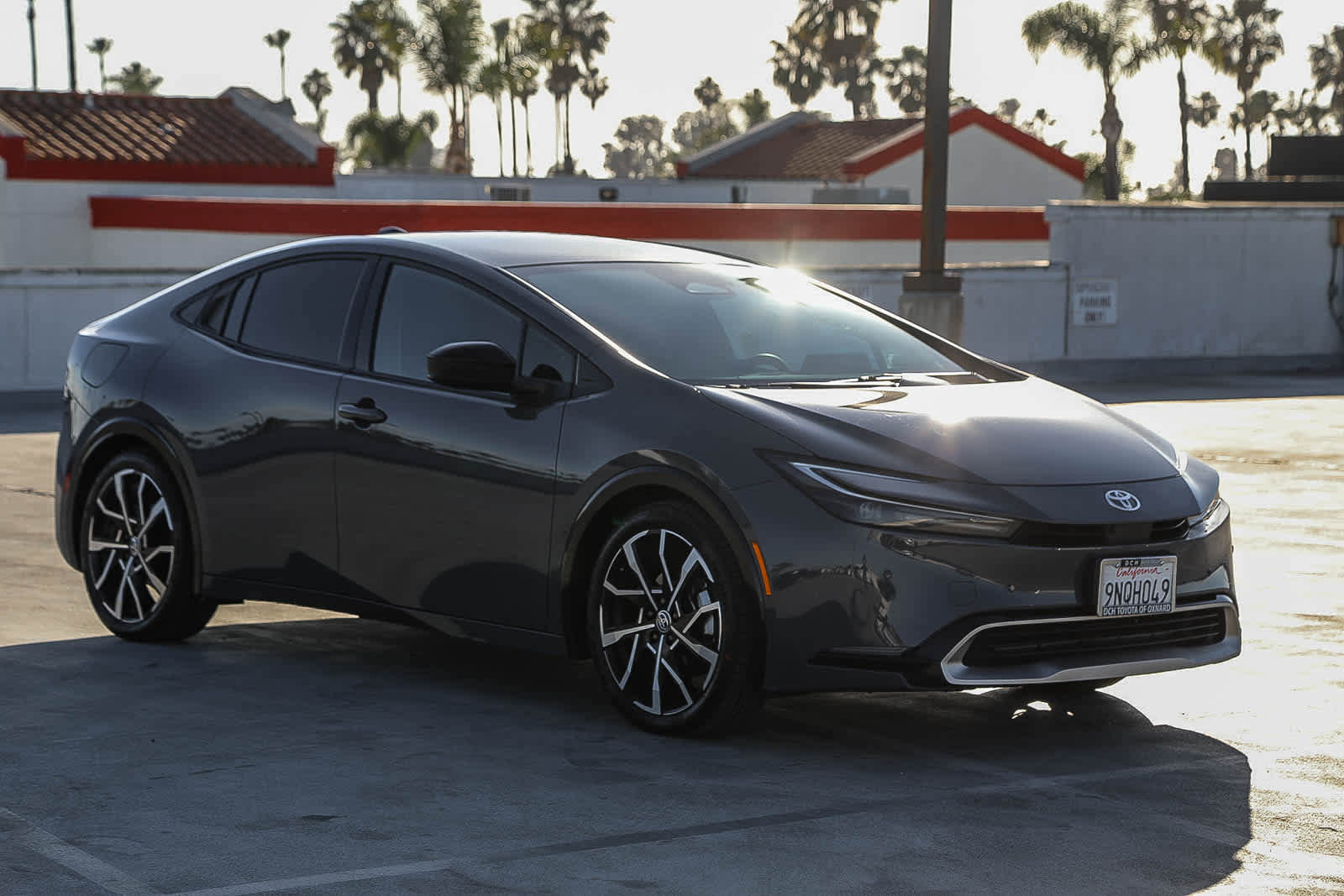 Used 2024 Toyota Prius Prime Premium w/ Advanced Technology Package image 4