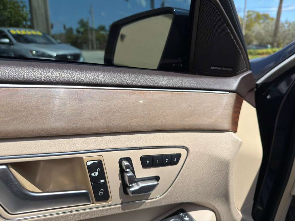 Used 2015 Mercedes-Benz E 350 4MATIC Sedan image 9