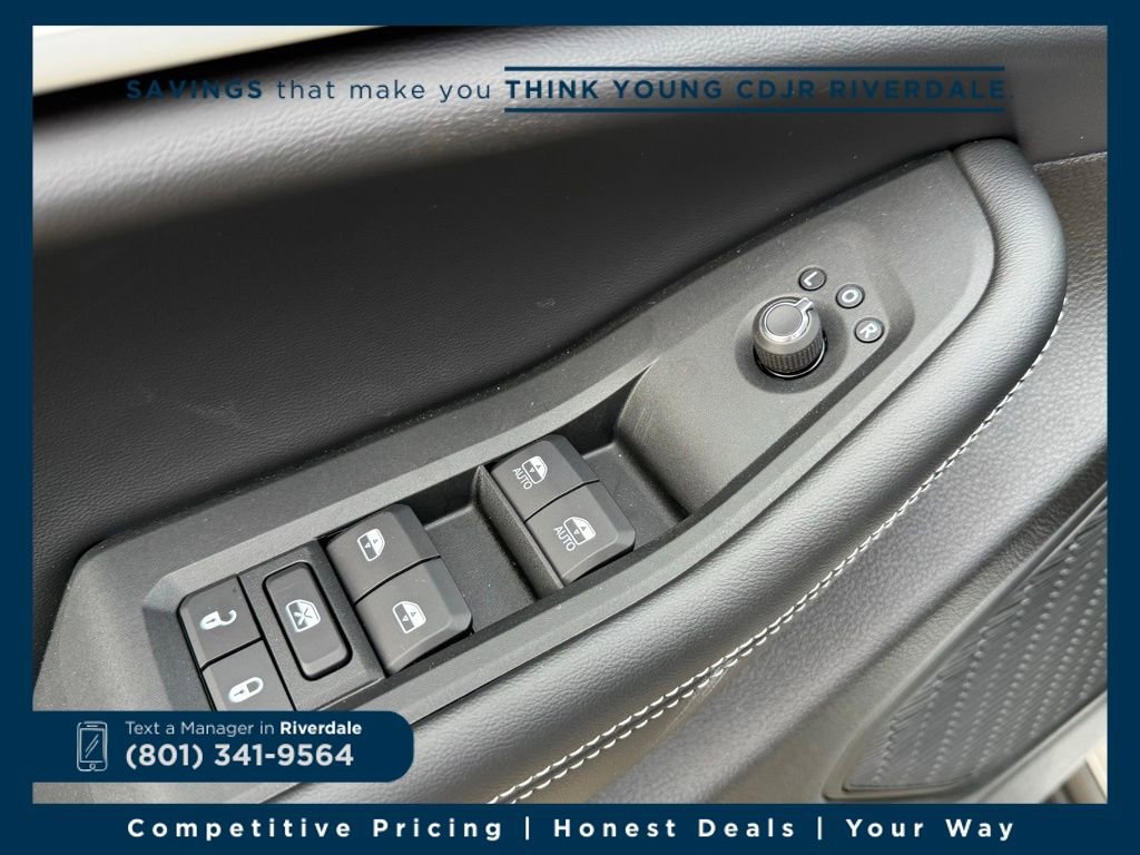 New 2025 Jeep Grand Cherokee L Limited w/ Trailer Tow Package image 13