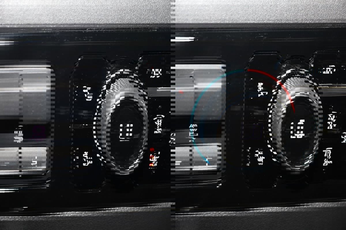 Used 2024 Chevrolet Silverado 1500 LT Trail Boss image 8