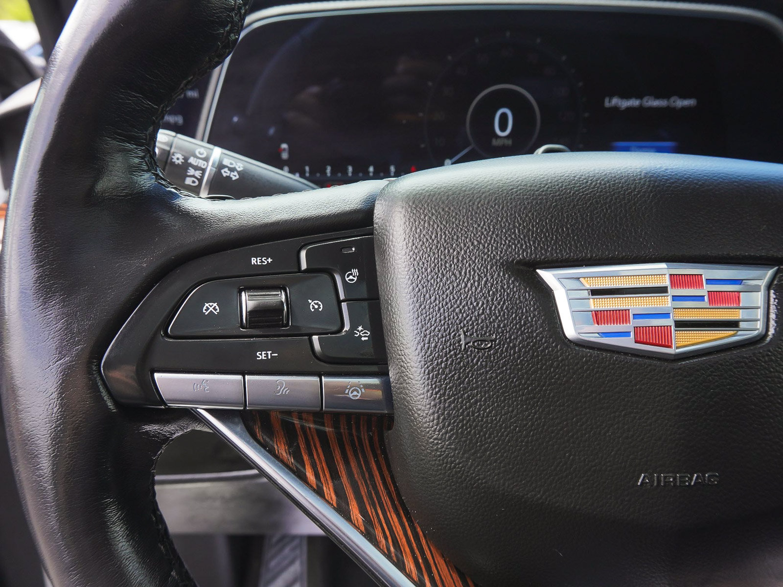 Used 2023 Cadillac Escalade Premium Luxury AWD/4WD image 20