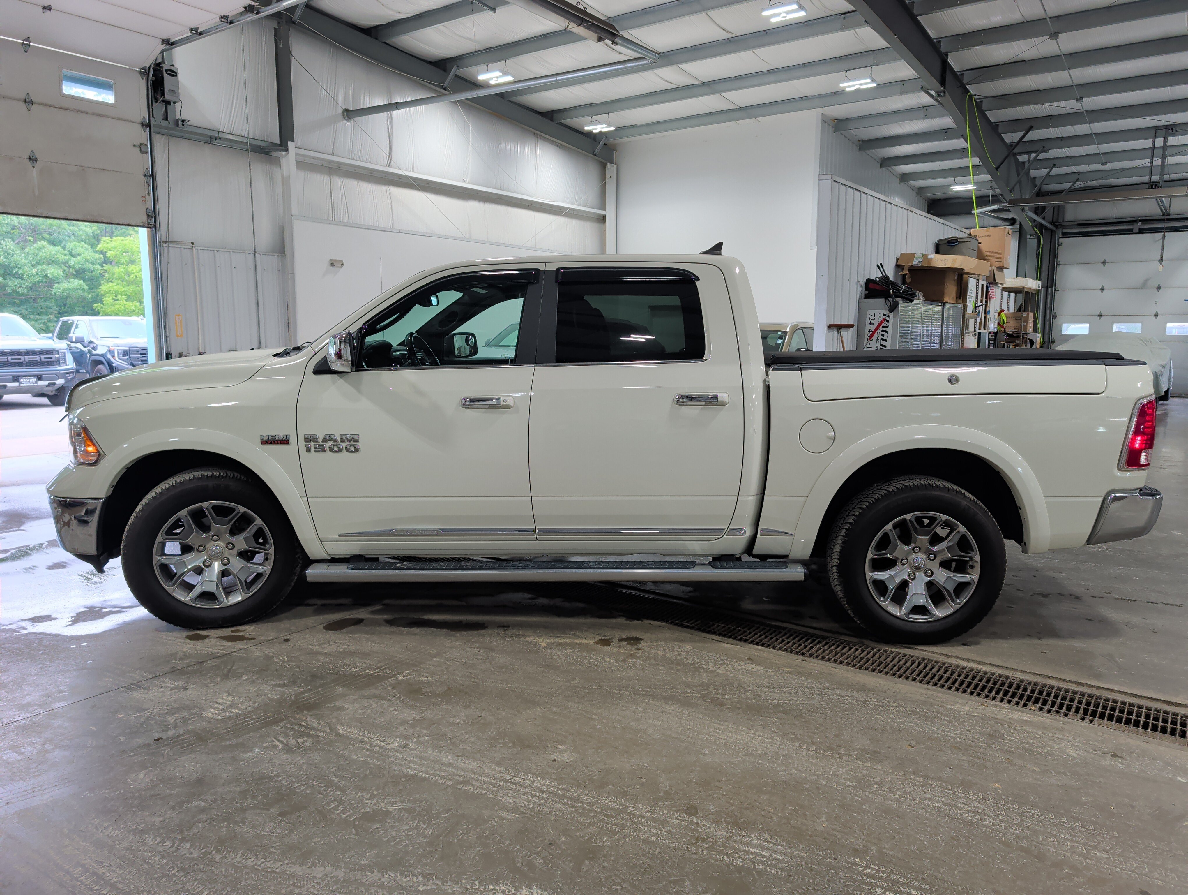 Used 2017 RAM 1500 Limited AWD/4WD image 5