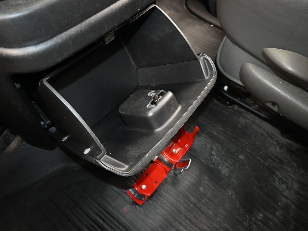 Used 2020 GMC Savana 3500 LT w/ LT Preferred Equipment Group image 25