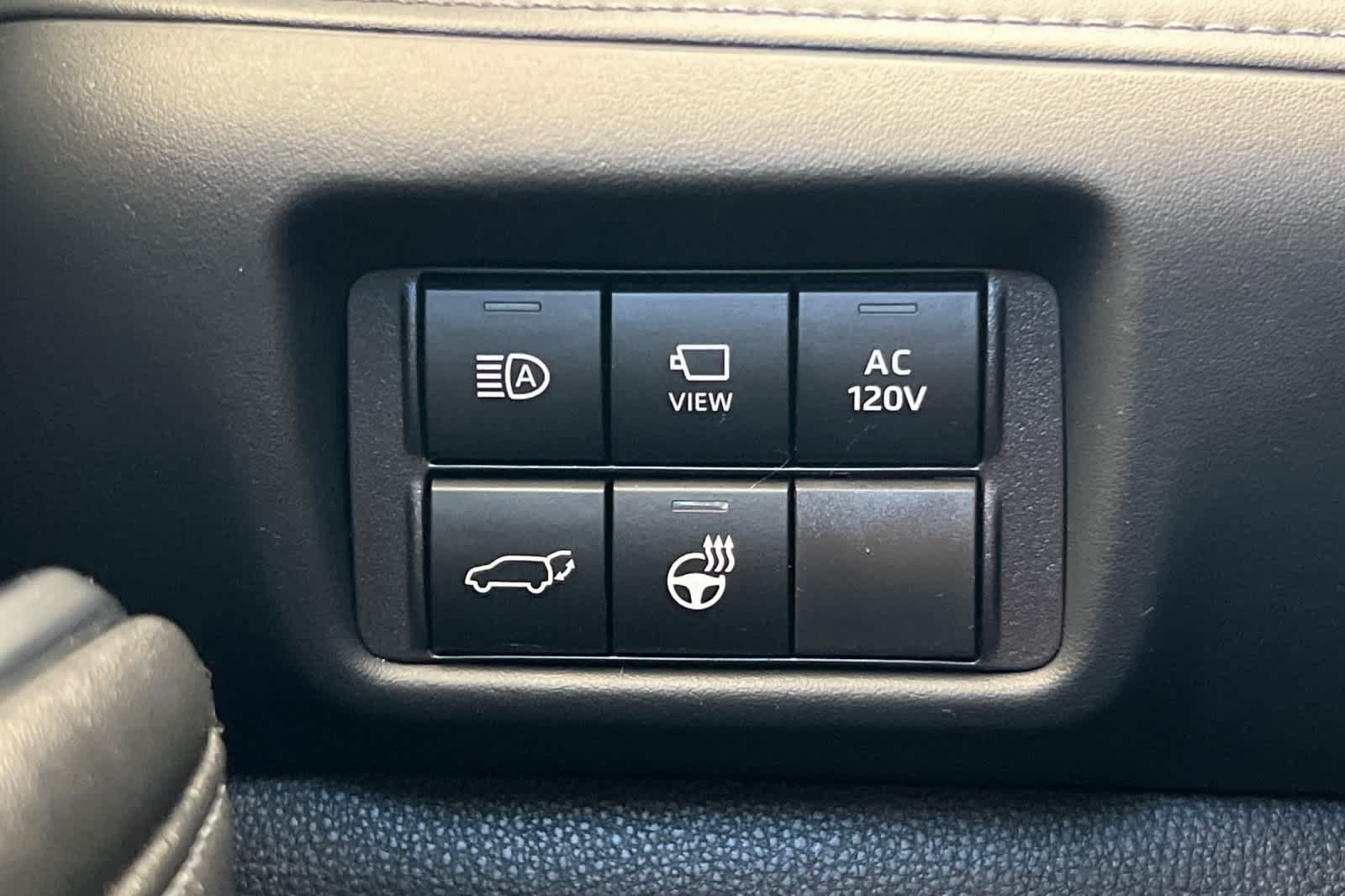 Used 2023 Toyota Highlander Limited AWD/4WD image 32