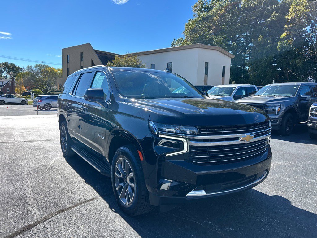 Used 2021 Chevrolet Tahoe LT w/ LT Signature Package image 3