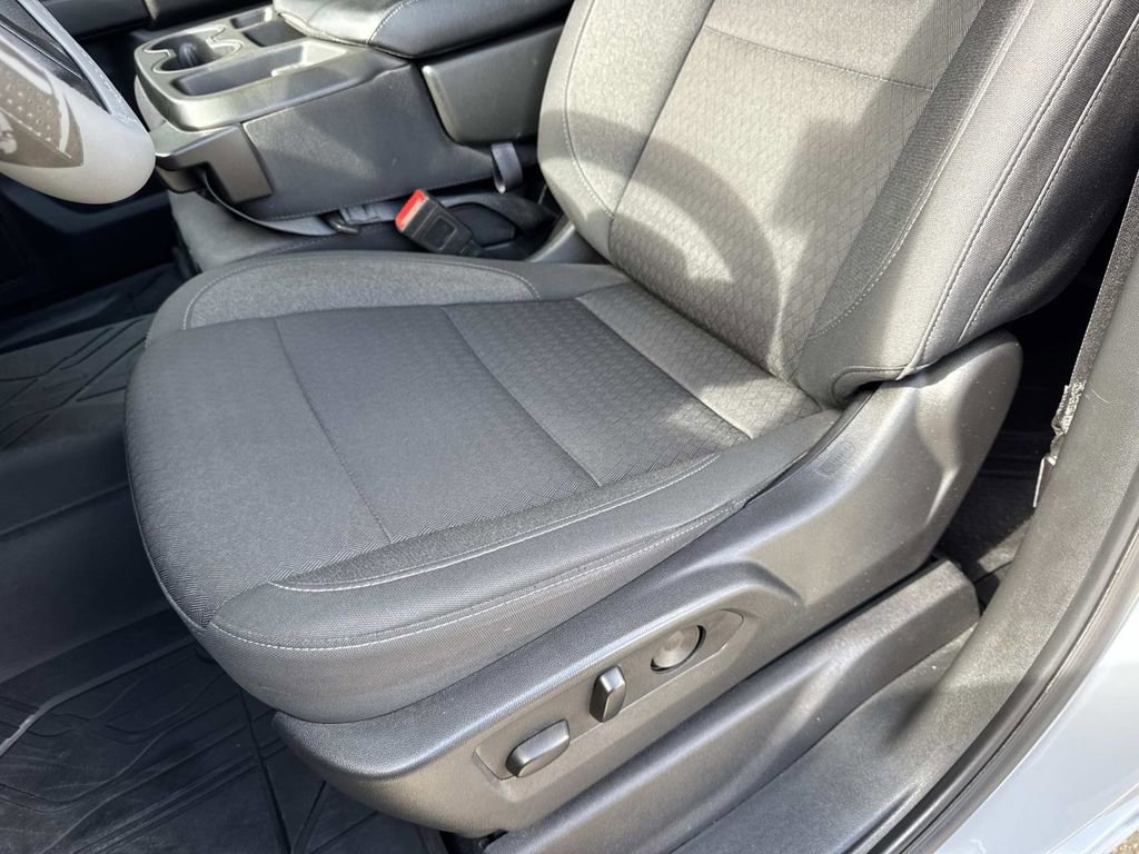 Used 2025 Chevrolet Silverado 1500 Custom AWD/4WD image 34