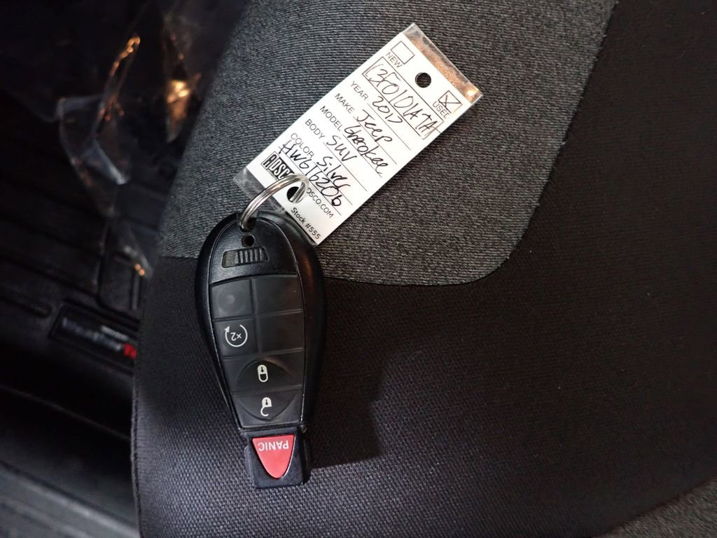 Used 2017 Jeep Cherokee Sport w/ Cold Weather Group image 45