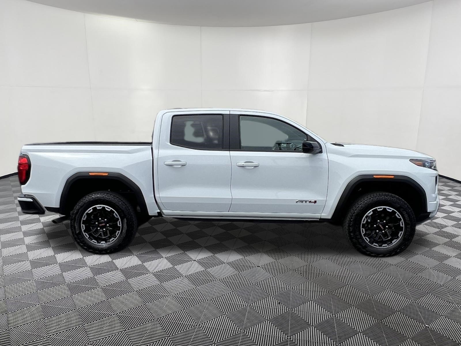 Used 2026 GMC Canyon AT4 AWD/4WD image 7