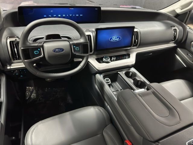 New 2026 Ford Expedition Active image 12