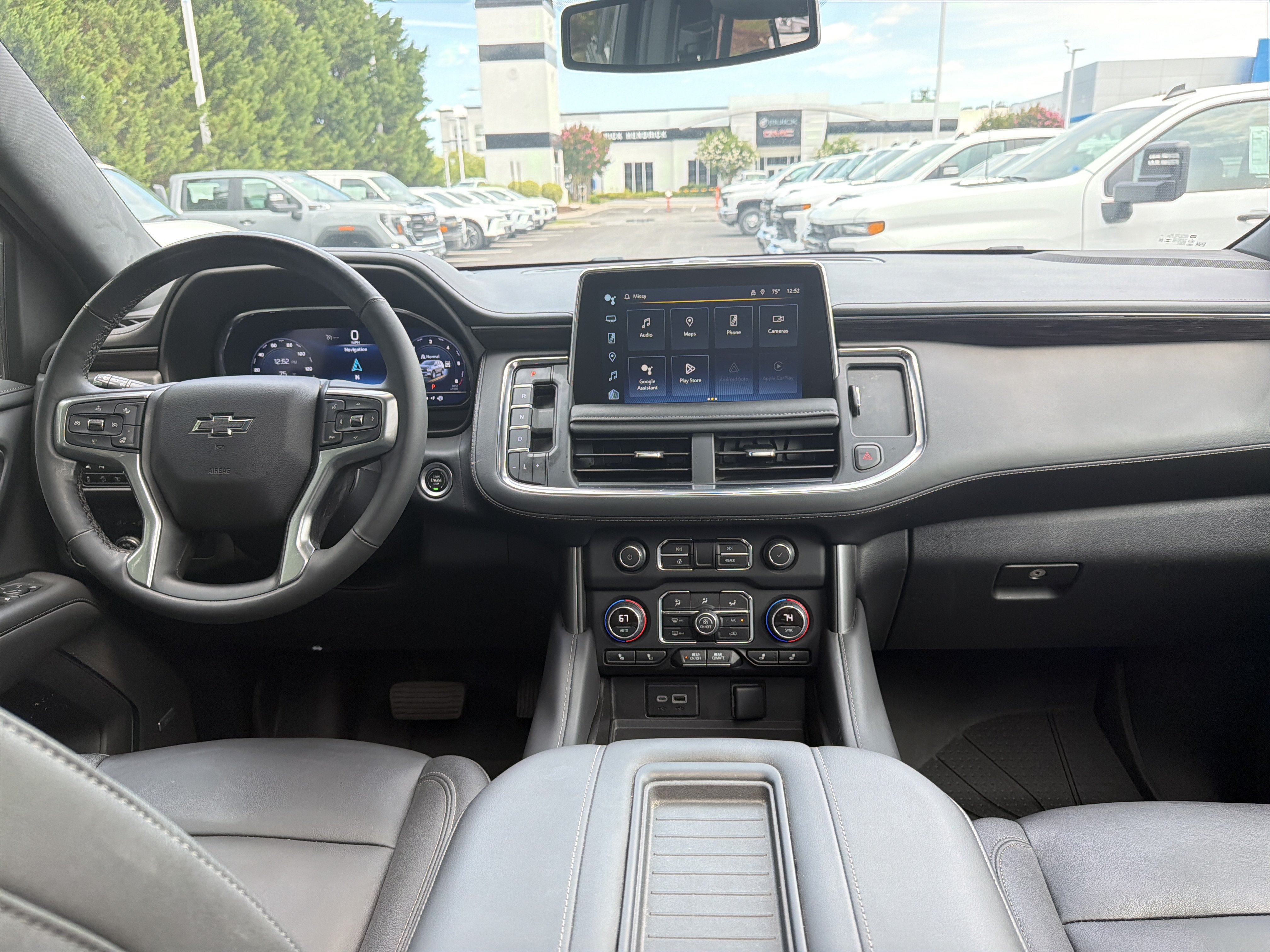 Used 2024 Chevrolet Tahoe Z71 w/ Luxury Package AWD/4WD image 30