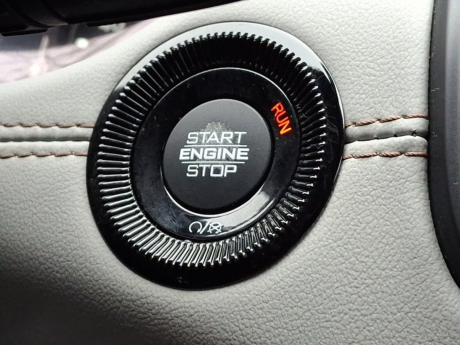 Used 2023 Jeep Compass Limited image 26