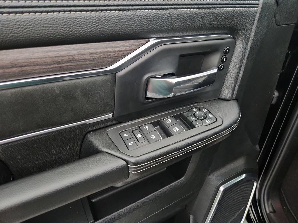 New 2026 RAM 2500 Laramie w/ Night Edition AWD/4WD image 12