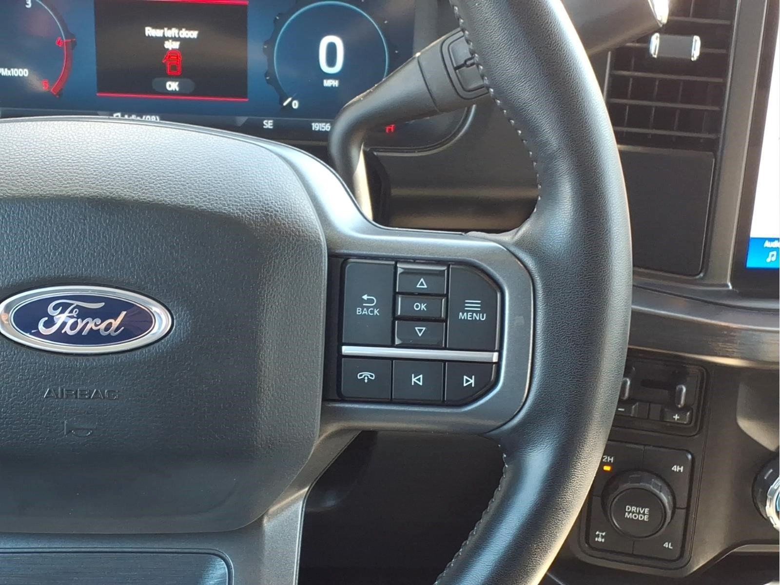 Certified 2024 Ford F250 Lariat w/ Chrome Package AWD/4WD image 17