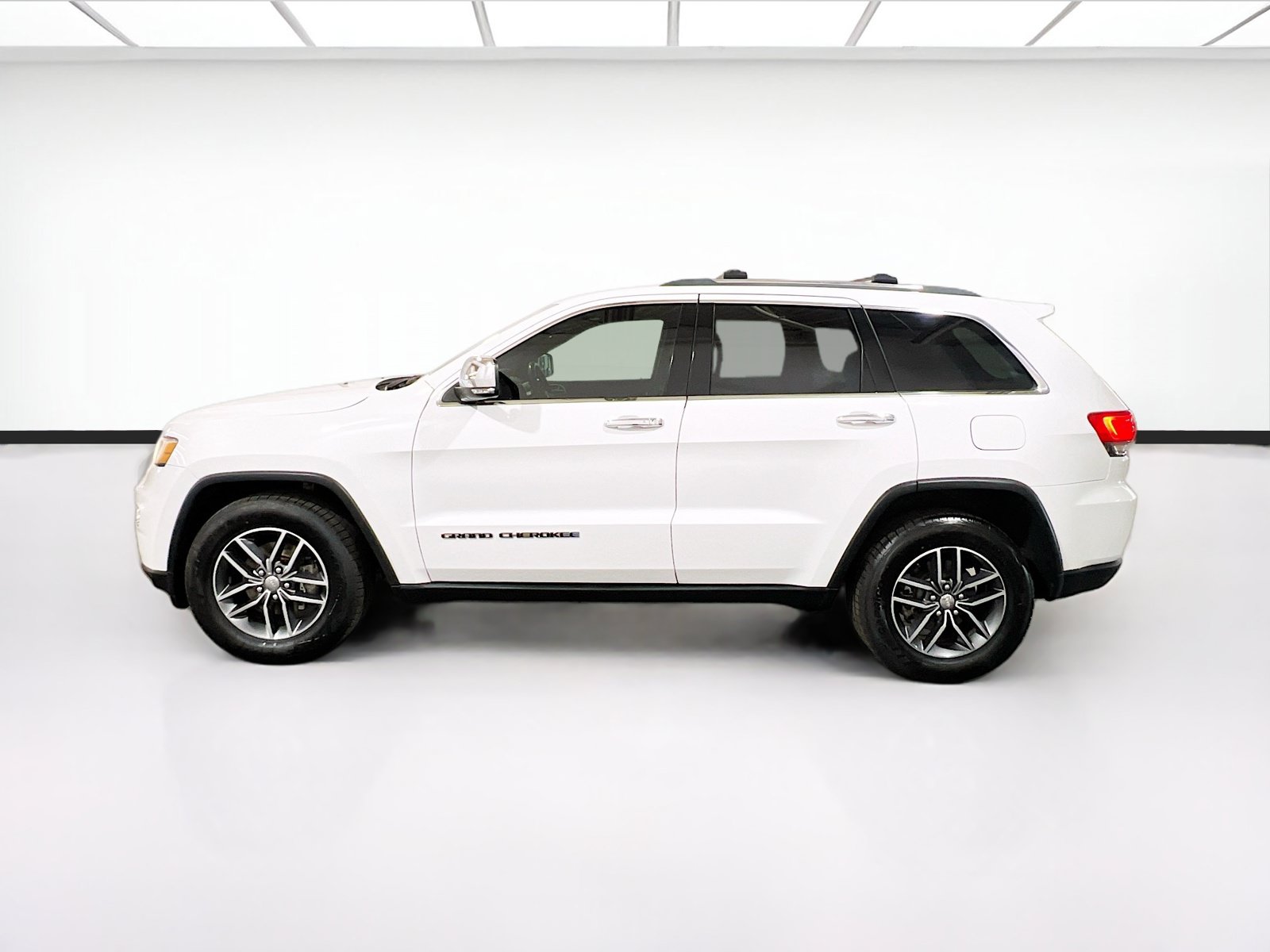 Used 2018 Jeep Grand Cherokee Limited RWD image 22