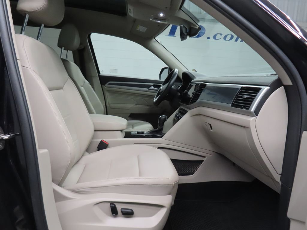 Used 2021 Volkswagen Atlas SEL R-Line image 30