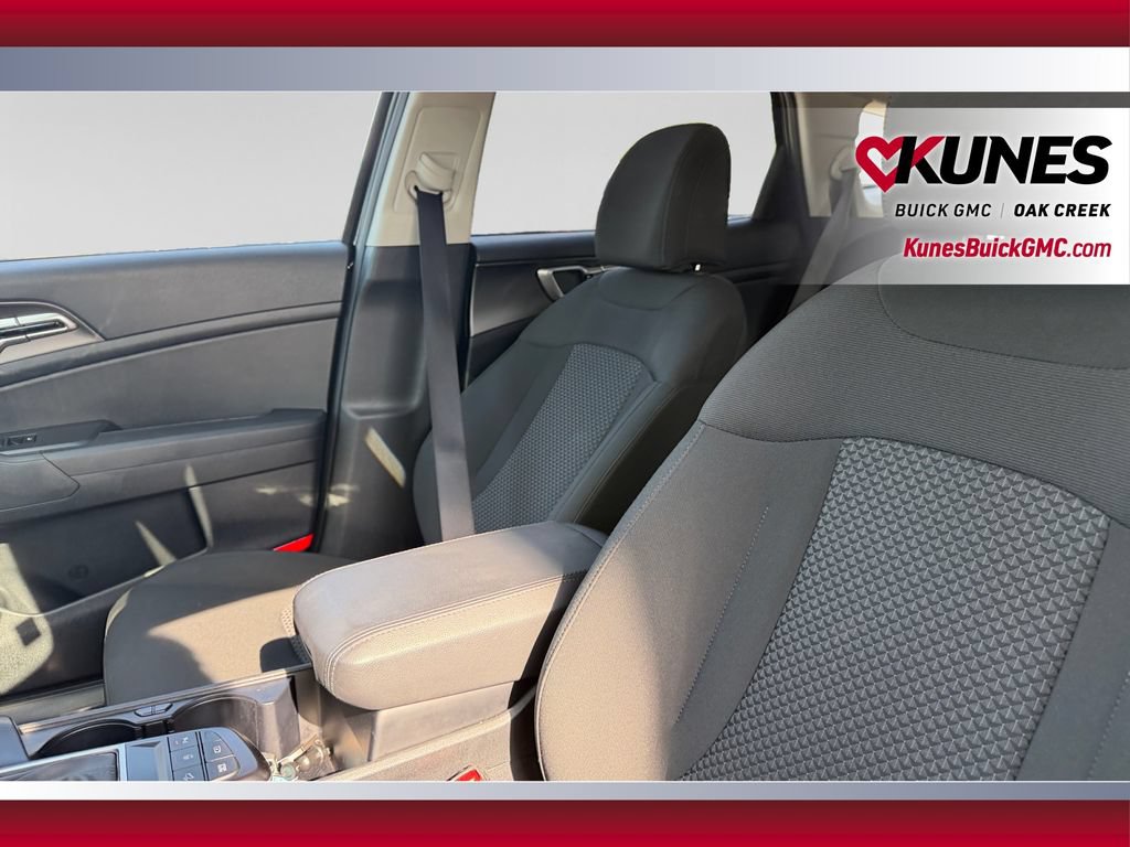 Used 2026 Kia Sportage LX FWD image 23