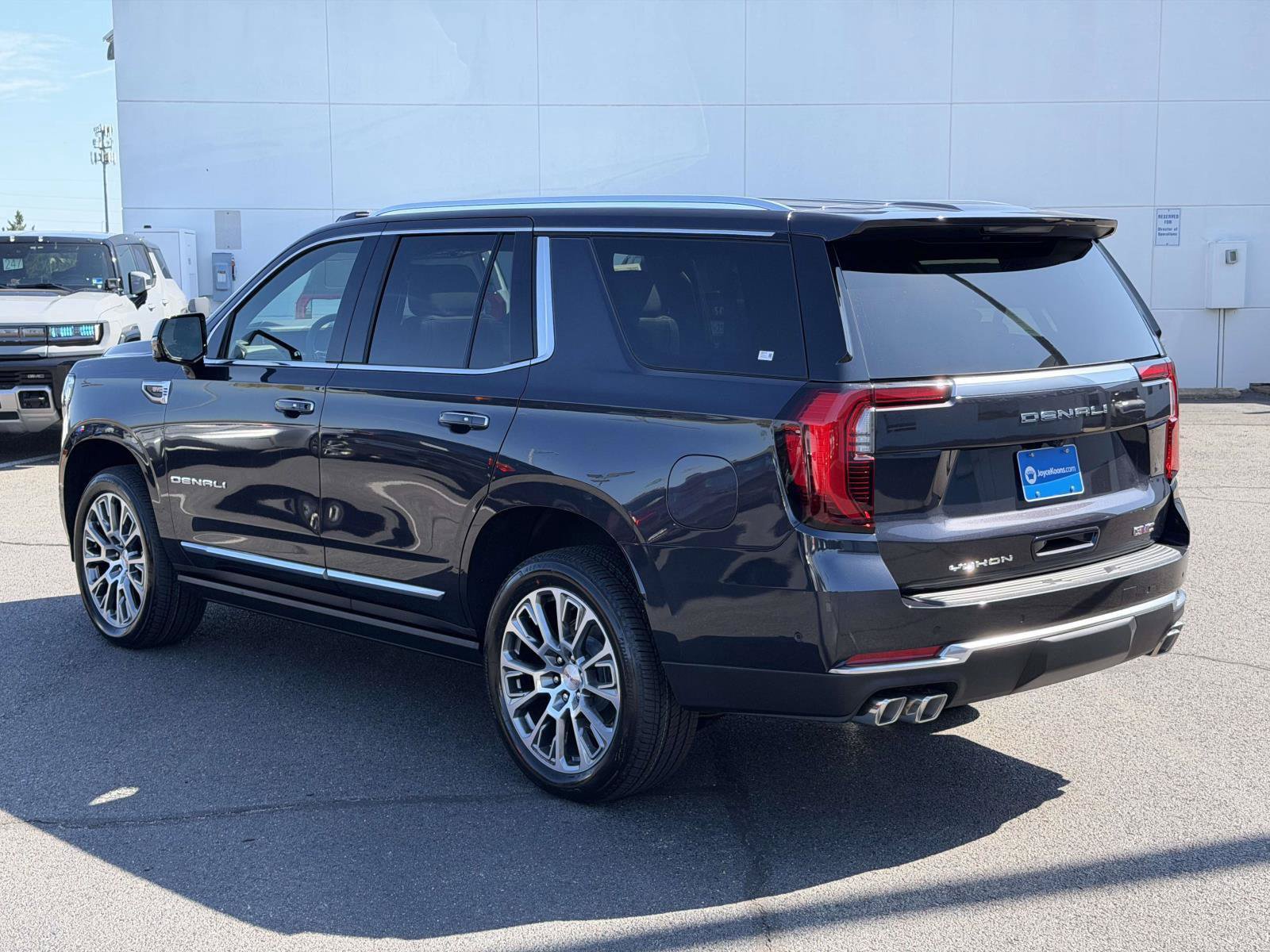 New 2026 GMC Yukon Denali w/ Sun & Power Step Package AWD/4WD image 3