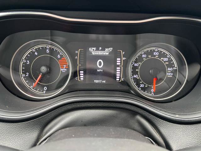 Used 2019 Jeep Cherokee Latitude w/ Popular Appearance Group image 20