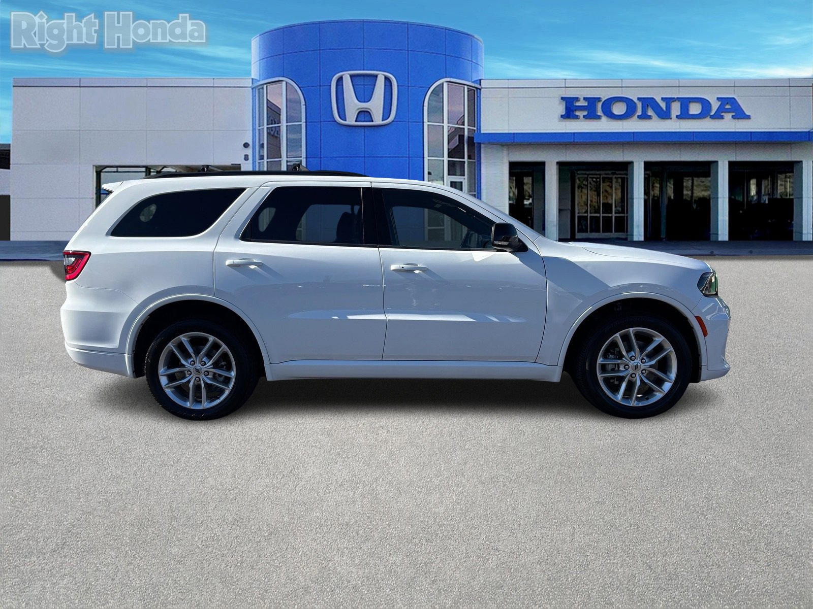 Used 2024 Dodge Durango GT image 7