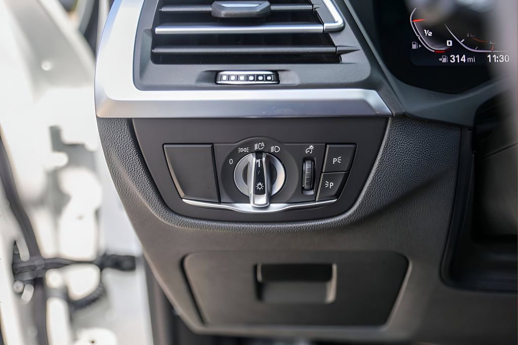 Used 2024 BMW X3 M40i image 15
