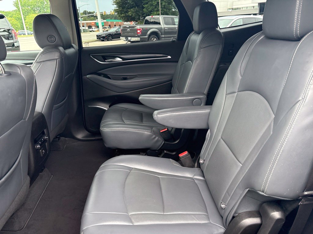 Used 2019 Buick Enclave Essence FWD image 24