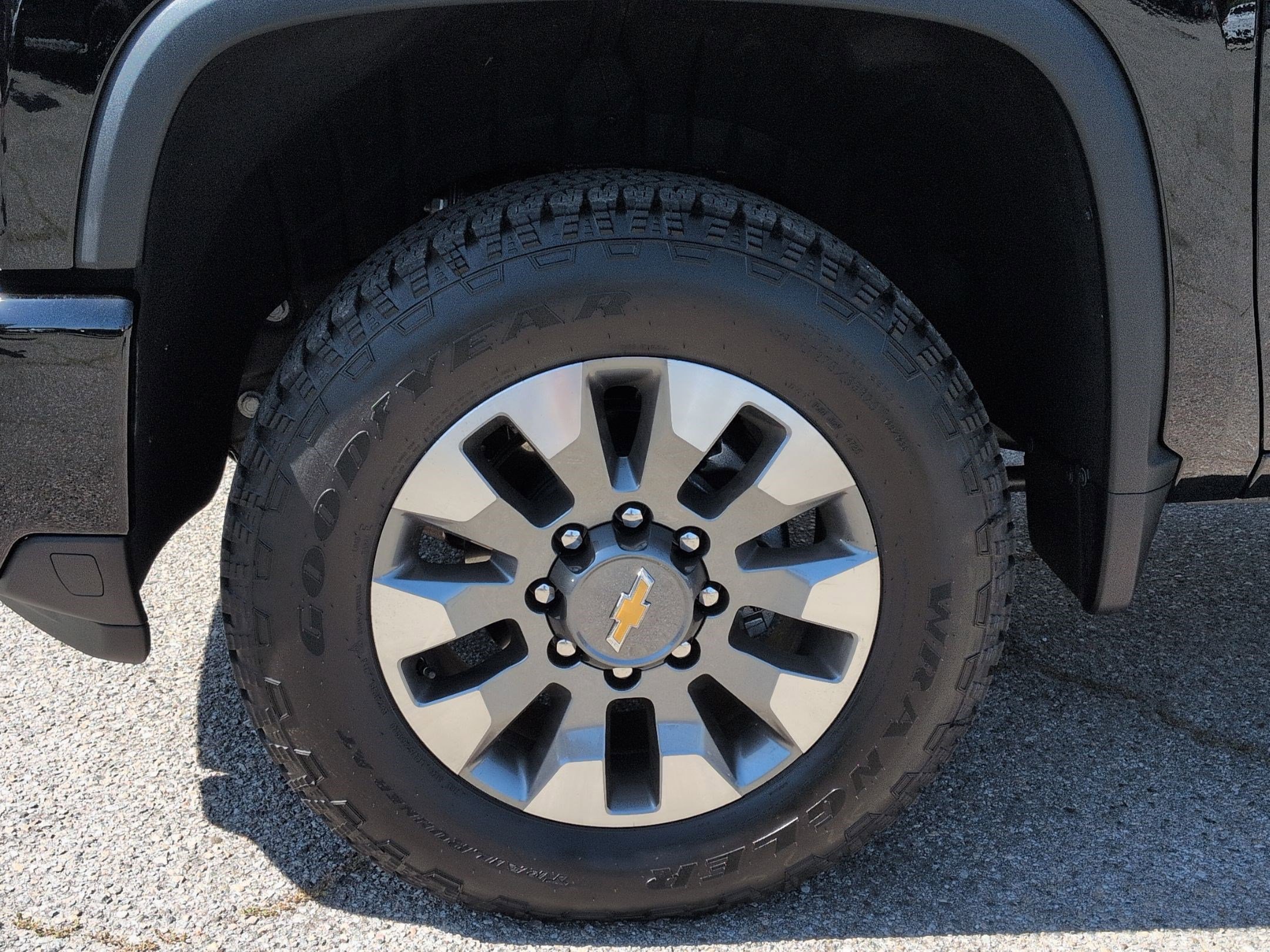 Used 2026 Chevrolet Silverado 2500 Custom image 9