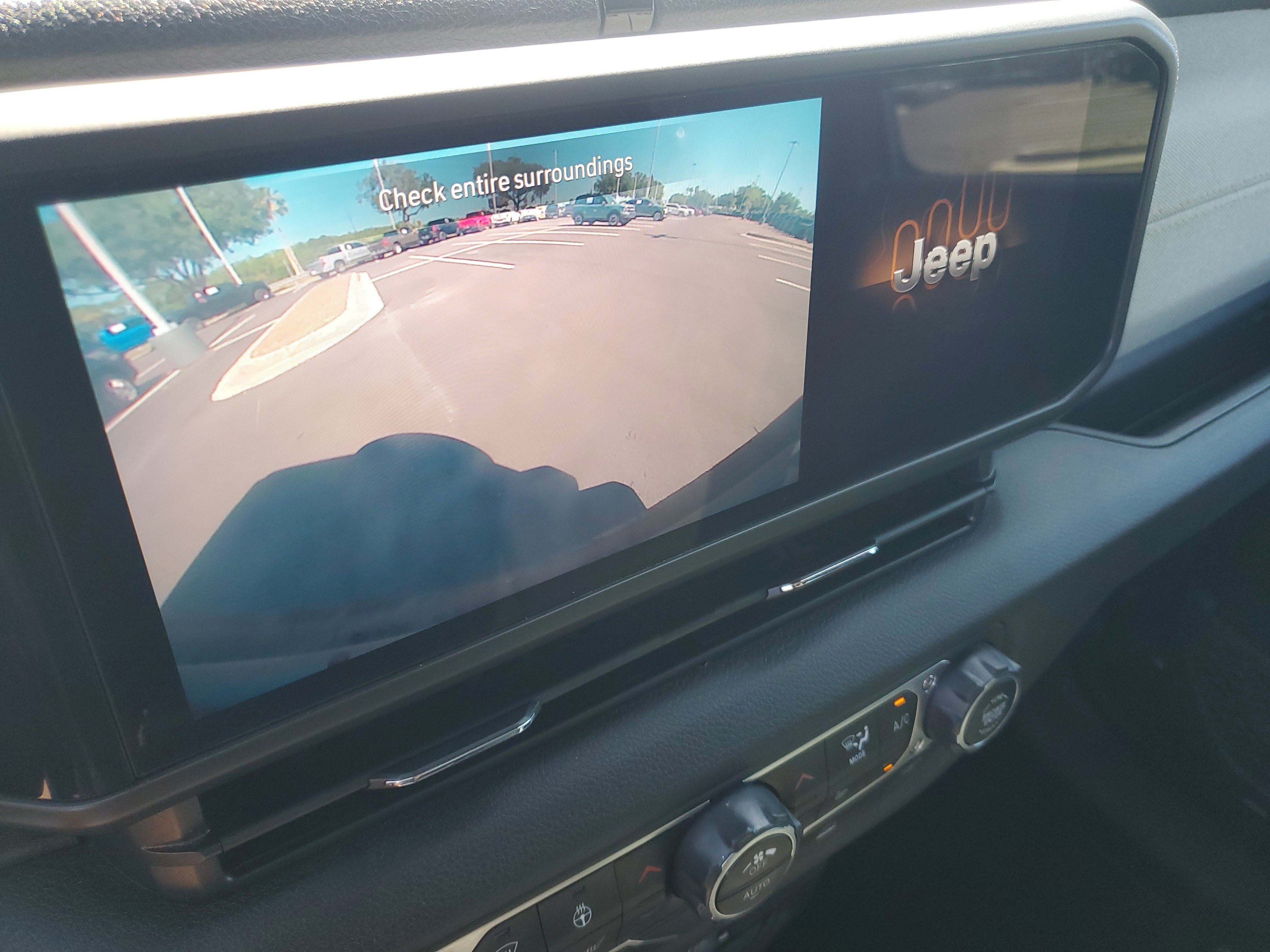 Used 2024 Jeep Wrangler Sport AWD/4WD image 18