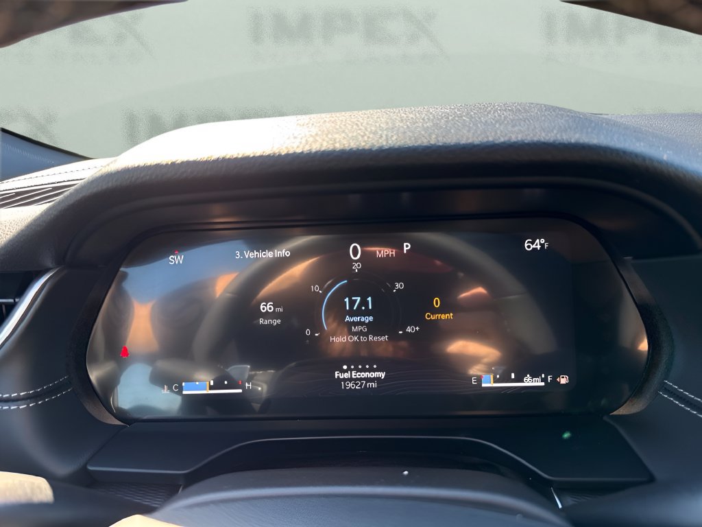 Used 2025 Jeep Grand Cherokee Altitude RWD image 22
