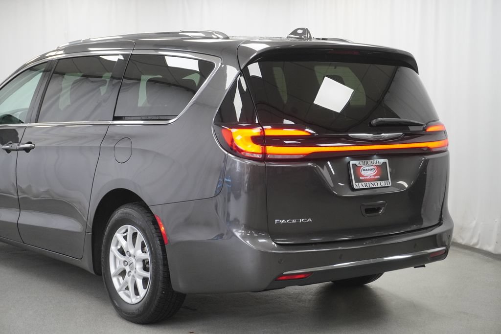 Certified 2021 Chrysler Pacifica Touring-L FWD image 13