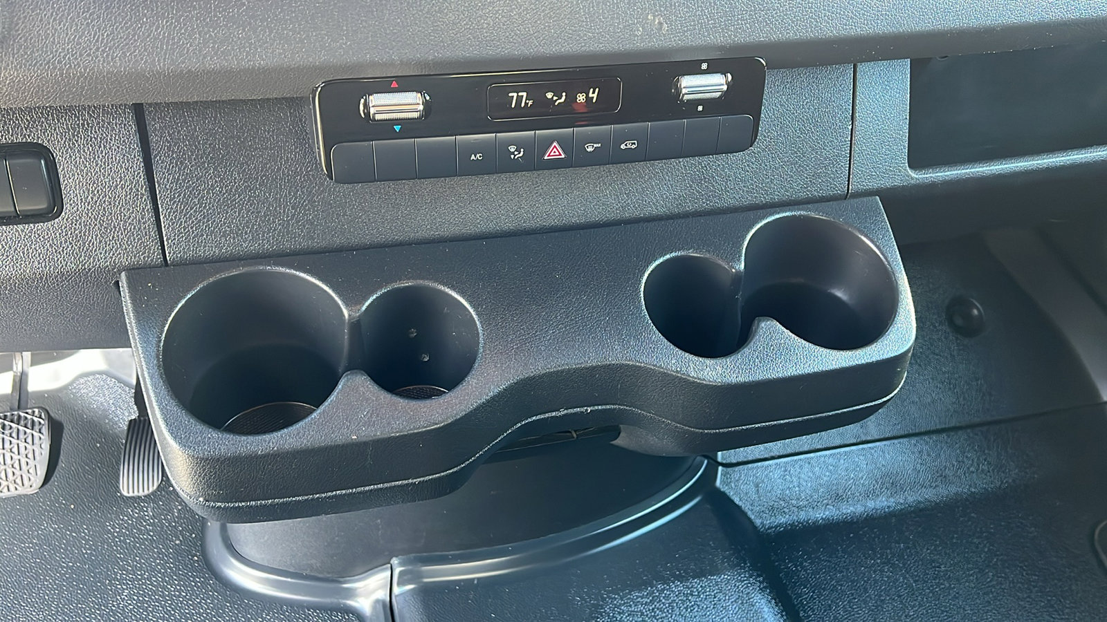 Used 2019 Mercedes-Benz Sprinter 144 image 18