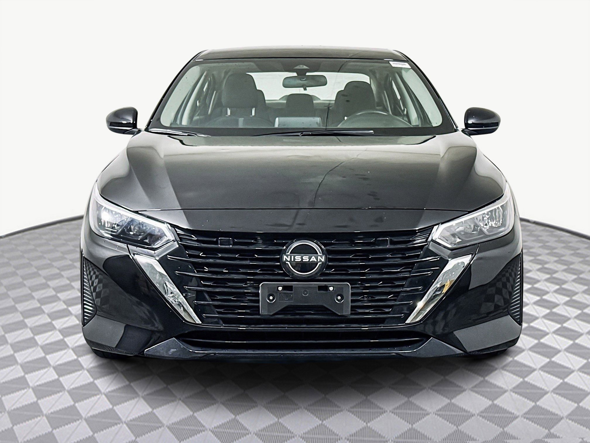 Used 2025 Nissan Sentra SV image 2
