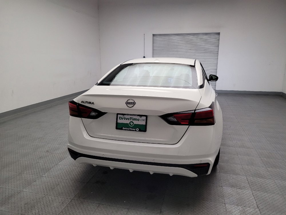Used 2025 Nissan Altima 2.5 SV FWD image 7