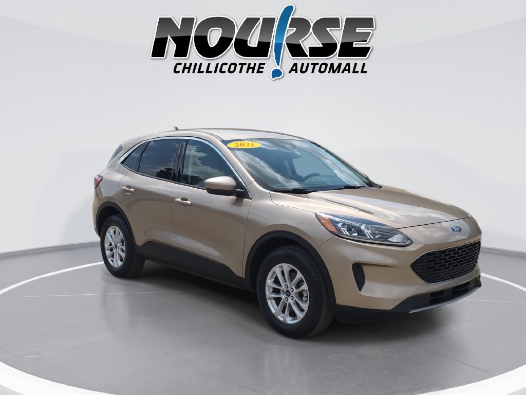 Used 2021 Ford Escape SE w/ Convenience Package AWD/4WD image 2