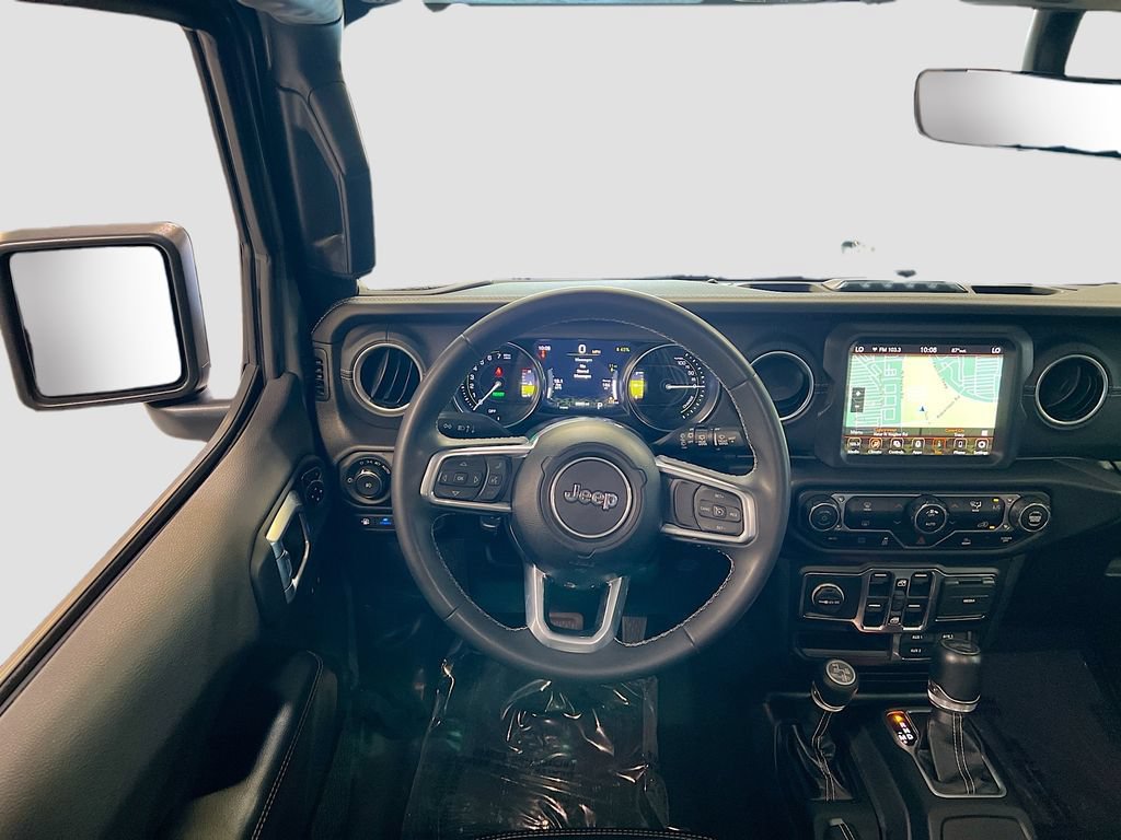 Used 2023 Jeep Wrangler Unlimited Sahara AWD/4WD image 21