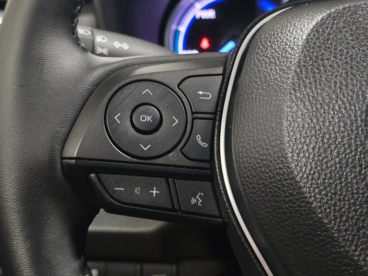 Certified 2025 Toyota RAV4 XSE w/ Weather Package image 34