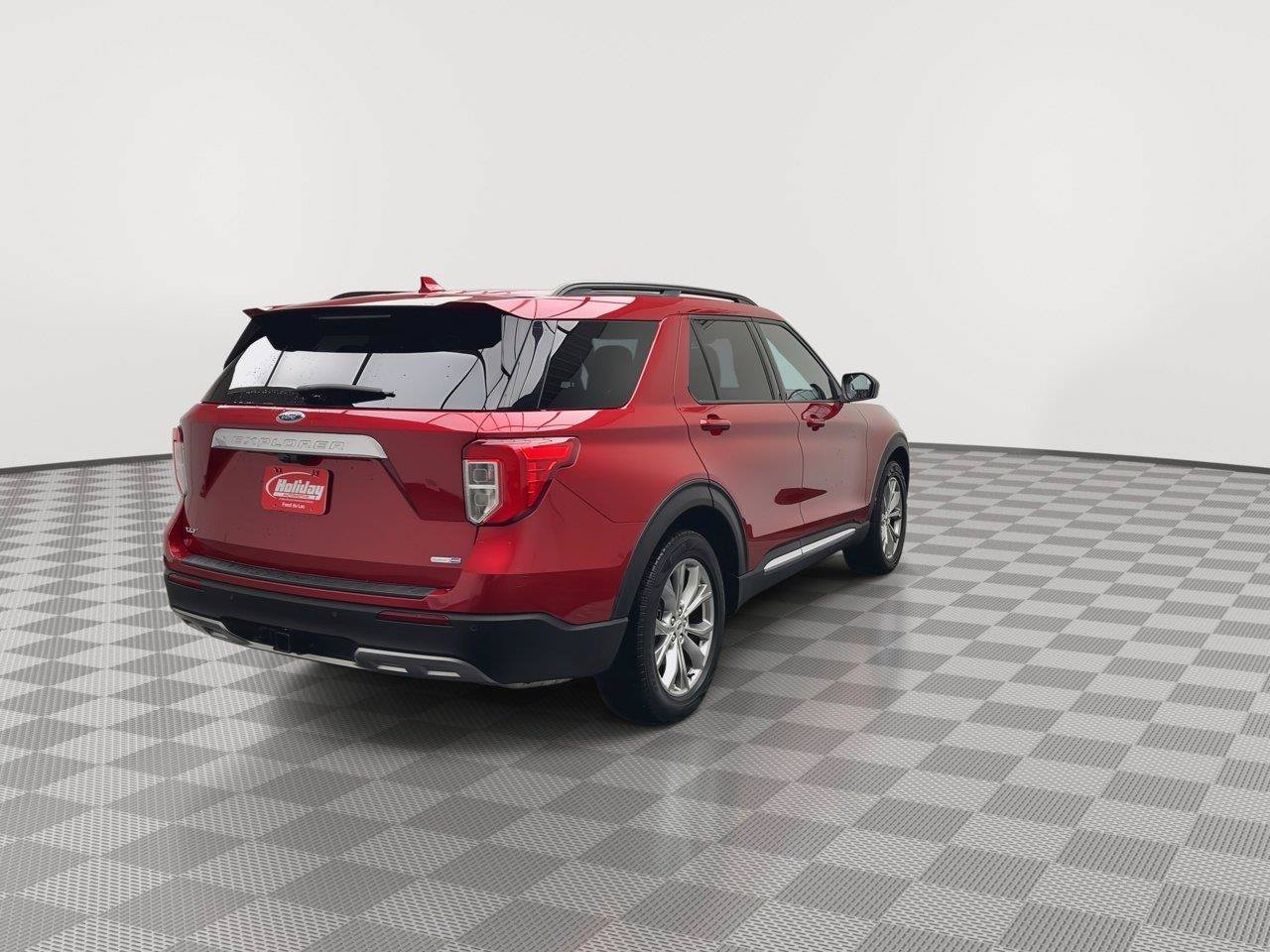 Certified 2020 Ford Explorer XLT w/ Equipment Group 202A AWD/4WD image 41
