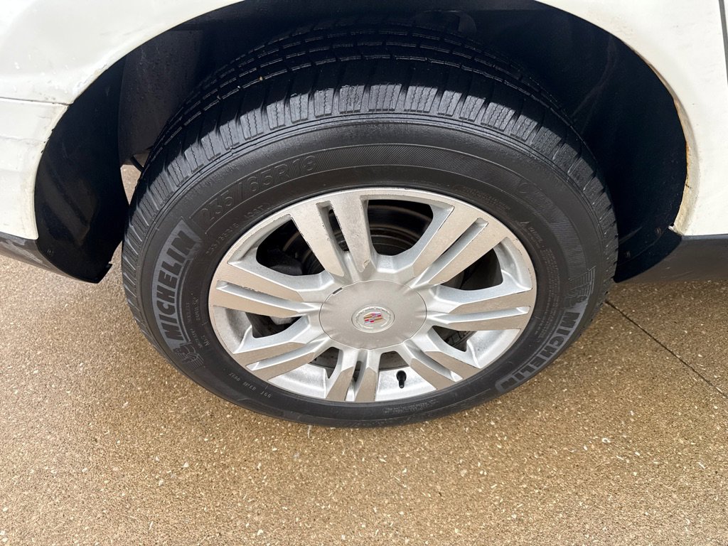 Used 2011 Cadillac SRX Luxury image 17