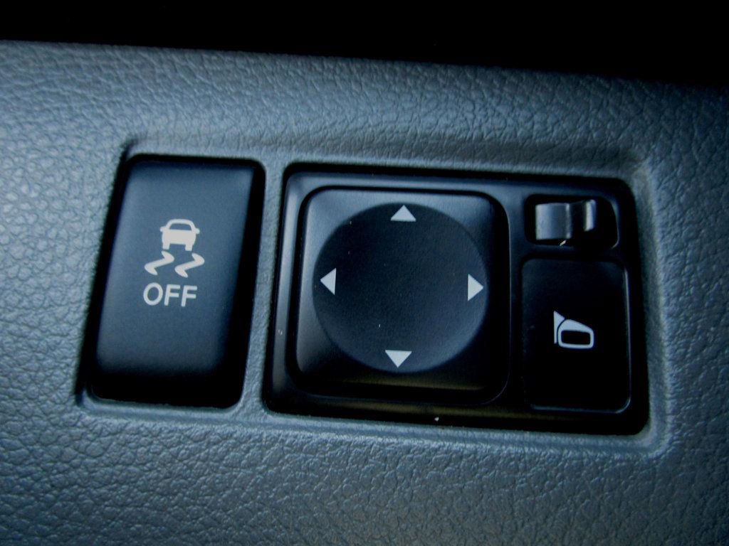 Used 2015 Nissan NV200 SV w/ Technology Package image 20