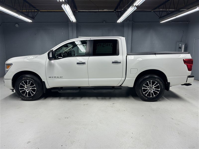 Used 2021 Nissan Titan SV w/ SV Convenience Package image 5