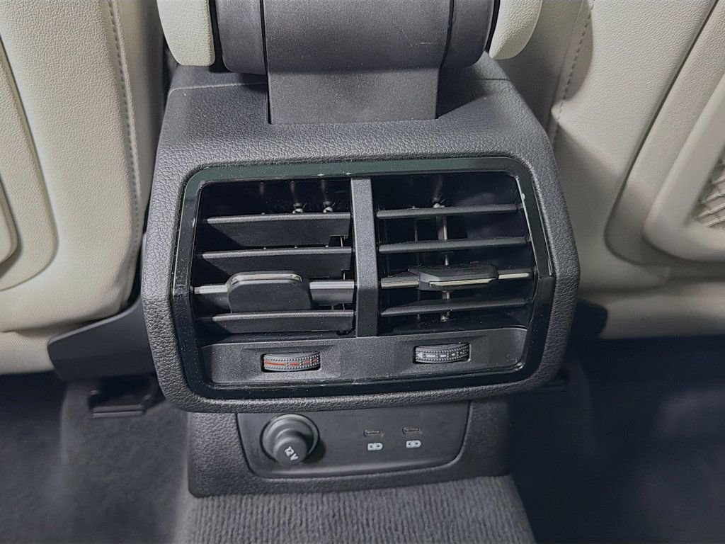 Certified 2025 Audi Q3 2.0T Premium Plus w/ Premium Plus Package image 26