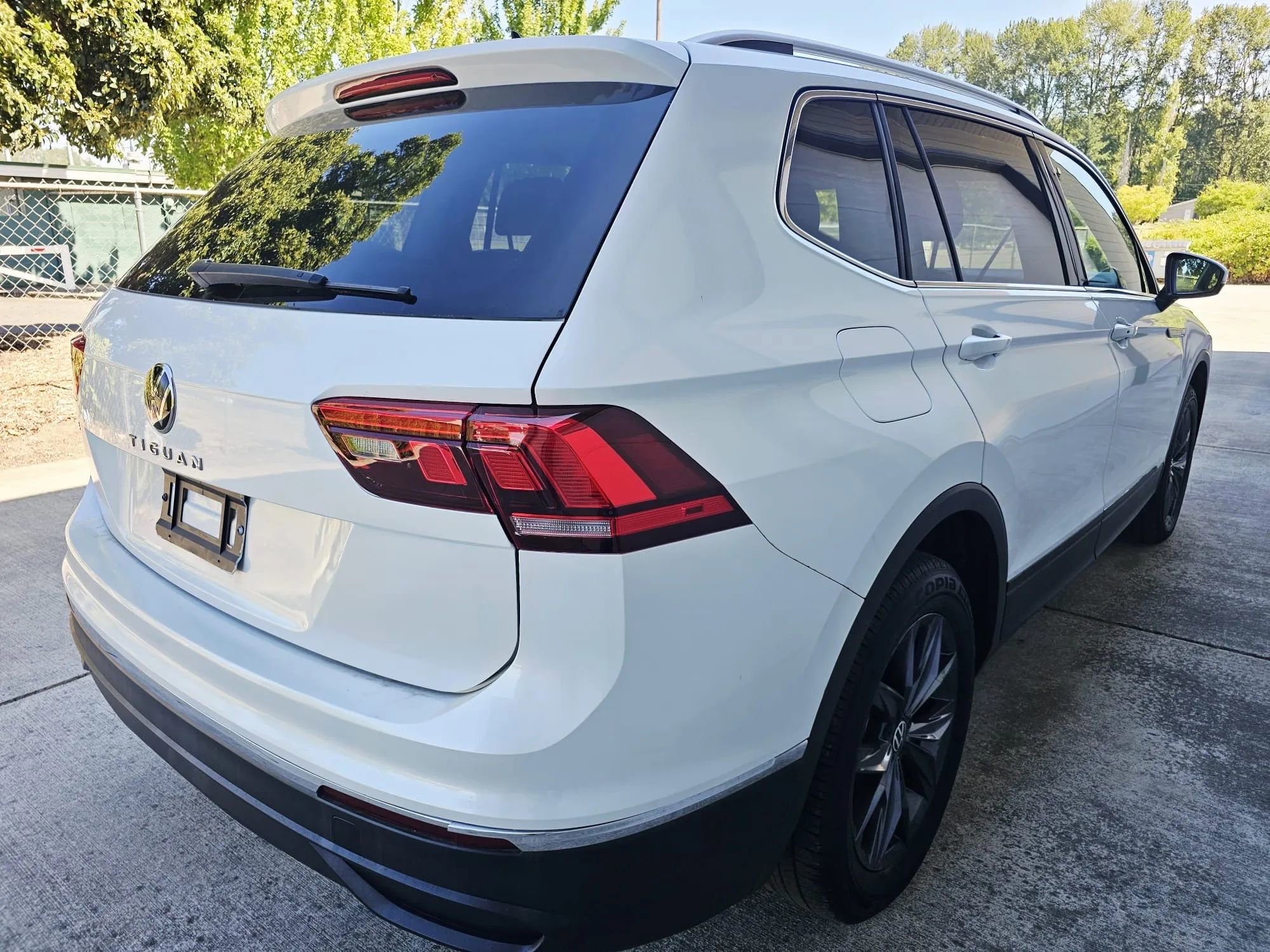 Used 2023 Volkswagen Tiguan SE image 5