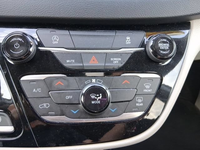 Used 2023 Chrysler Voyager LX FWD image 22